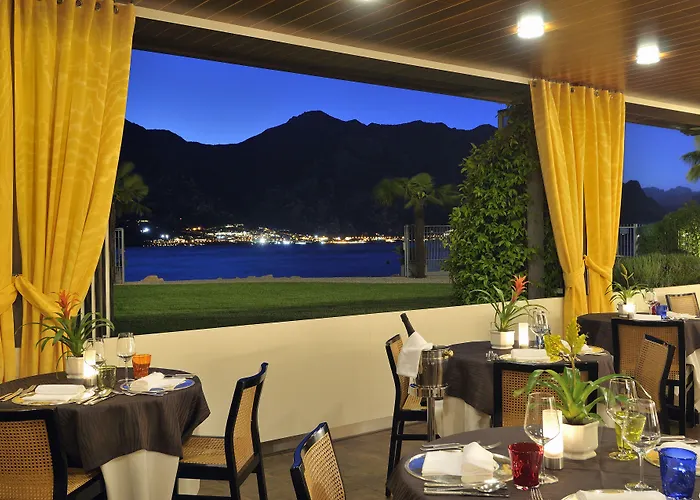 Castello Lake Front 4*