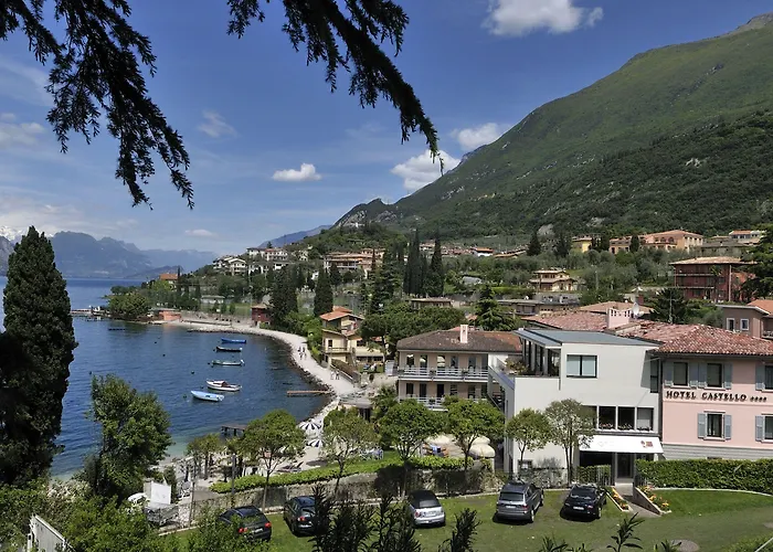 Castello Lake Front 4*