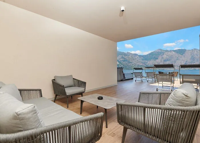 Castello Lake Front 4* Malcesine