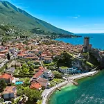 Castello Lake Front 4* Malcesine