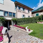Castello Lake Front Hotel