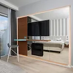 Castello Lake Front 4*