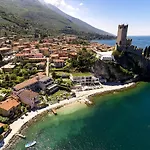Castello Lake Front 4* Malcesine