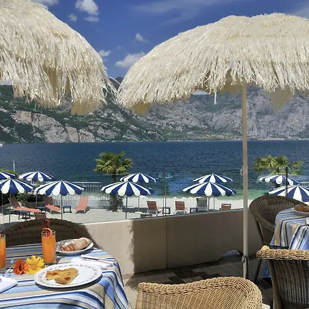 Hotel Castello Front 4*