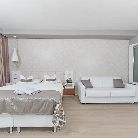 Hotel Castello Front 4*