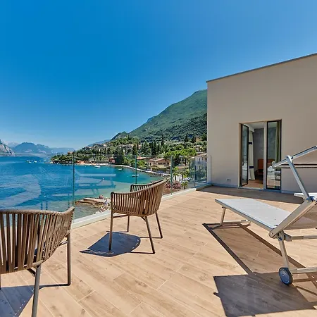 Hotel Castello Front 4*