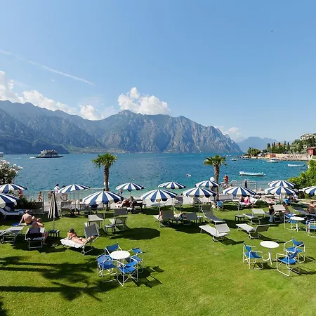 Castello Front Hotel Malcesine
