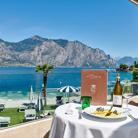 Castello Front Hotel Malcesine