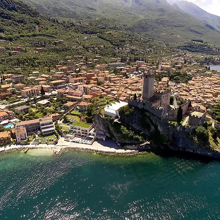Hotel Castello Front 4*