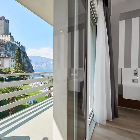 Hotel Castello Front Malcesine