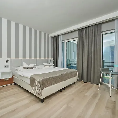 Hotel Castello Front 4*