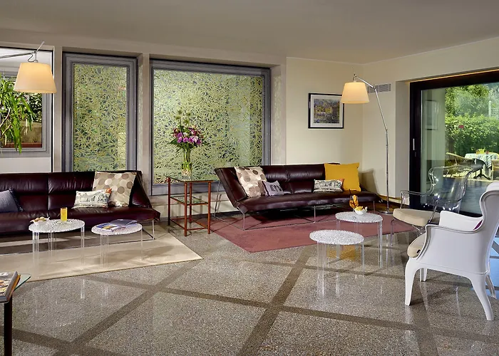 Castello Front Мальчезине