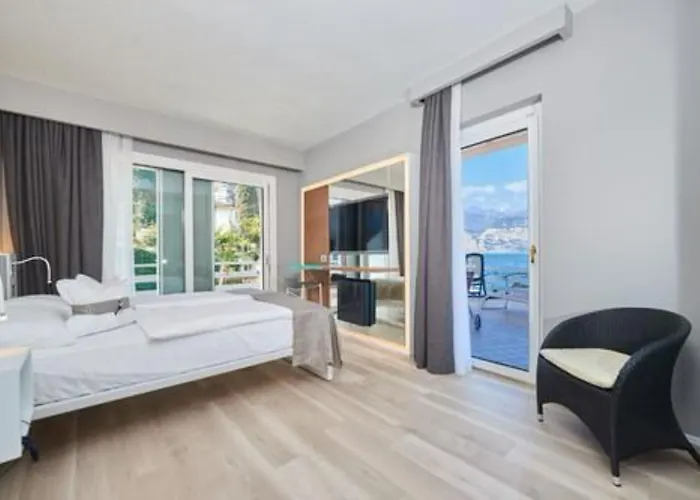 Castello Front Malcesine