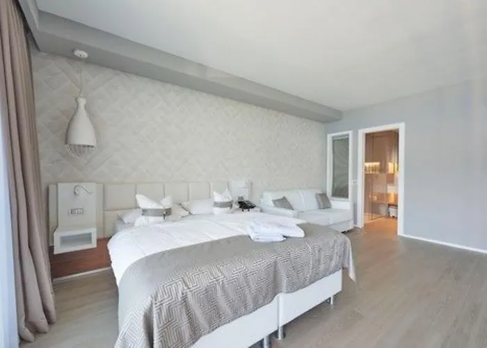 Castello Front Отель 4*