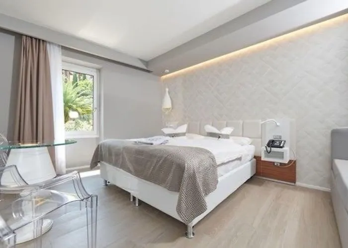 Castello Front Отель 4*