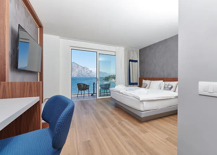 Otel Castello Front Malcesine