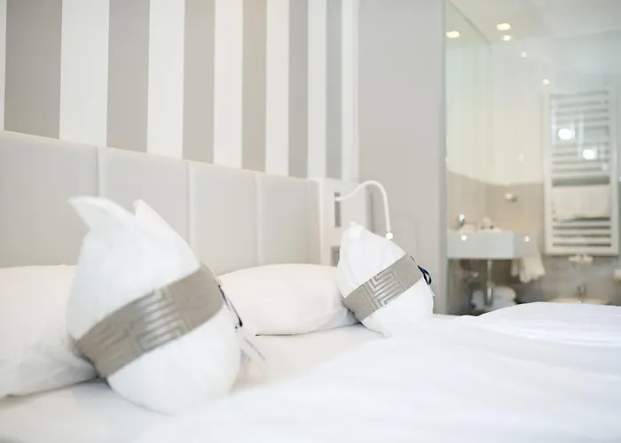 Otel Castello Front 4*