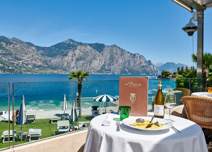 Castello Front Otel Malcesine