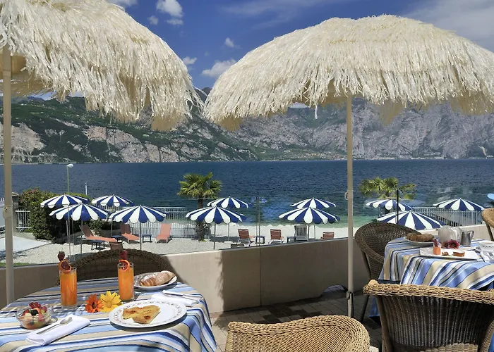 Otel Castello Front 4*