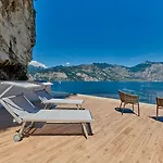 Hotel Castello Front