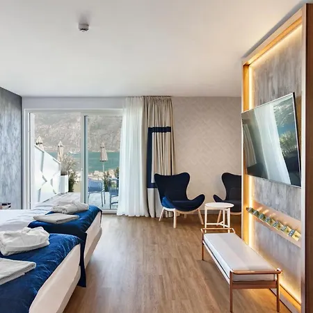 Castello Lake Front Hotel Malcesine