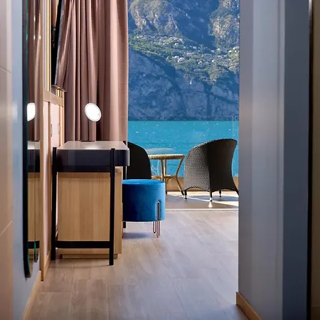 Hotel Castello Lake Front Malcesine
