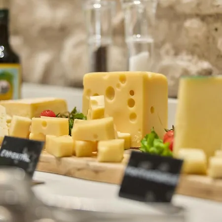 ホテル Castello Front マルチェージネ