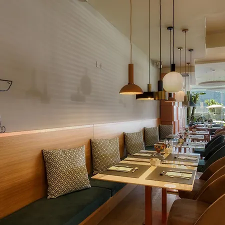 Castello Front マルチェージネ