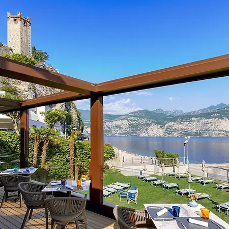 Castello Front ホテル