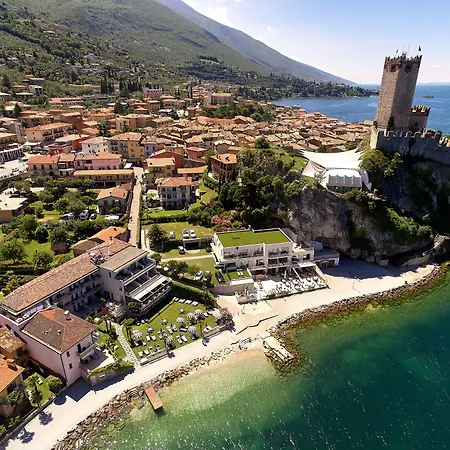 Castello Front 4*