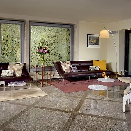 Castello Front マルチェージネ