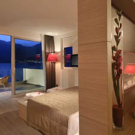 ホテル Castello Front マルチェージネ