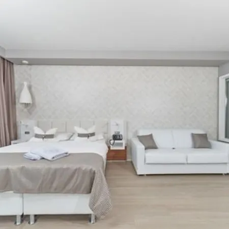 Castello Front ホテル