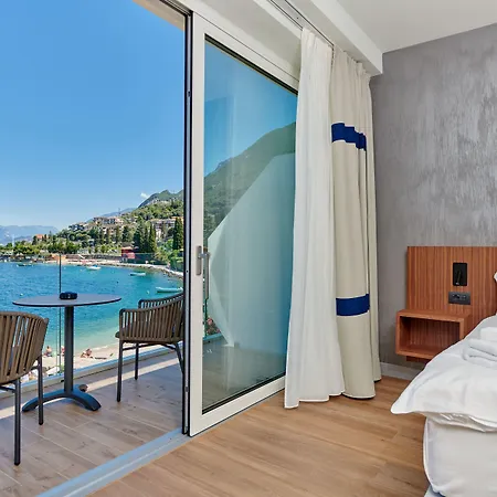 ホテル Castello Front 4*