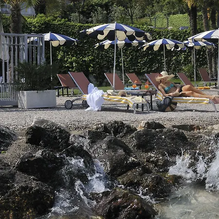 Castello Front 4* マルチェージネ