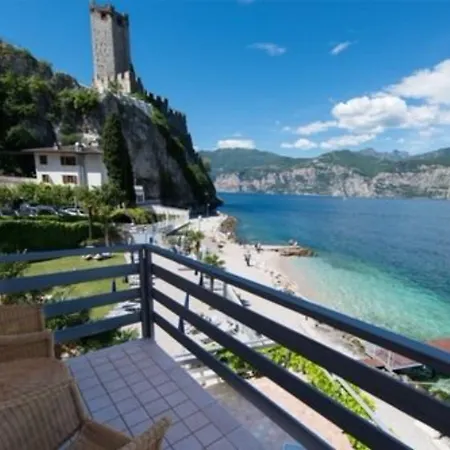 Castello Front ホテル