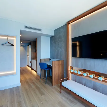 Castello Front ホテル マルチェージネ