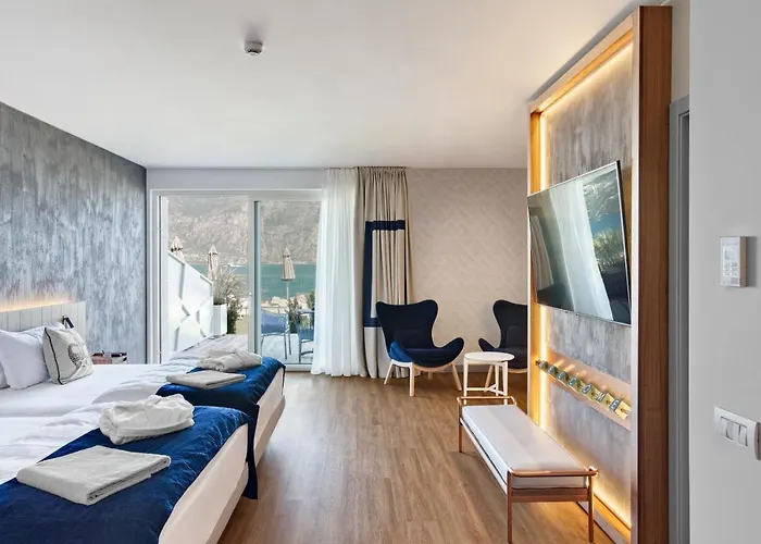 Castello Lake Front Hotel Malcesine