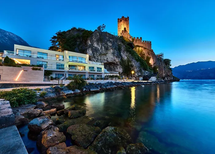 Castello Lake Front Malcesine