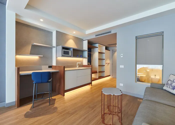 Hotell Castello Lake Front