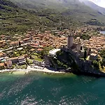 Castello Front Ξενοδοχείο 4*