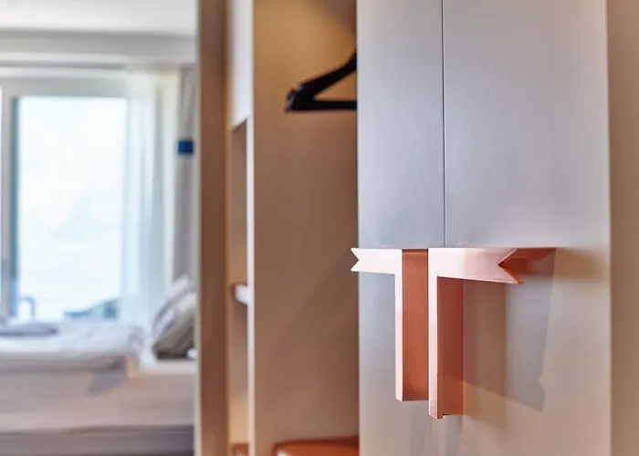 Castello Front 호텔 4*